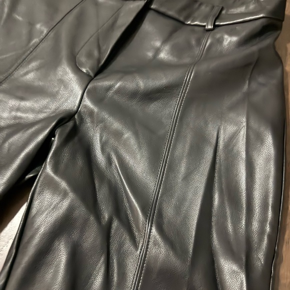 Faux leather bottoms - Picture 3 of 5